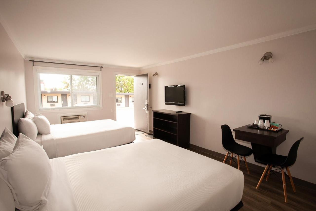 Motel Newstar Laval Exterior photo