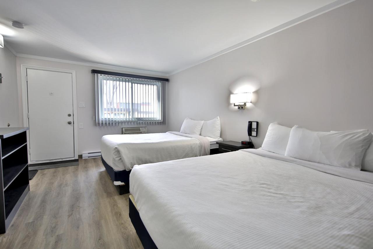 Motel Newstar Laval Exterior photo
